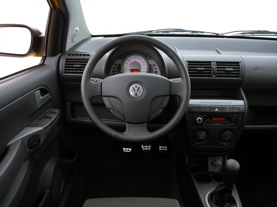 Volkswagen CrossFox 2008 года  (фото 2 из 6)